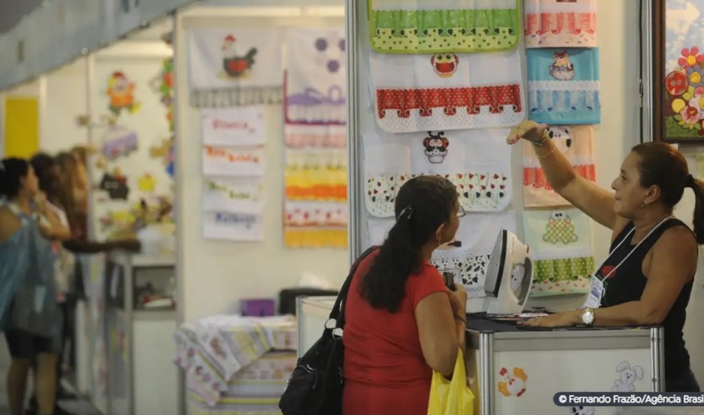 Cerca de 8 milhões de empresas poderão usar o Desenrola, diz ministro
