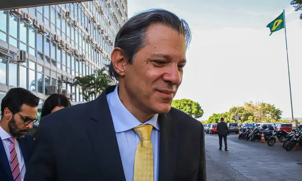 Haddad nega que Centrão tenha pedido saída de assessor especial