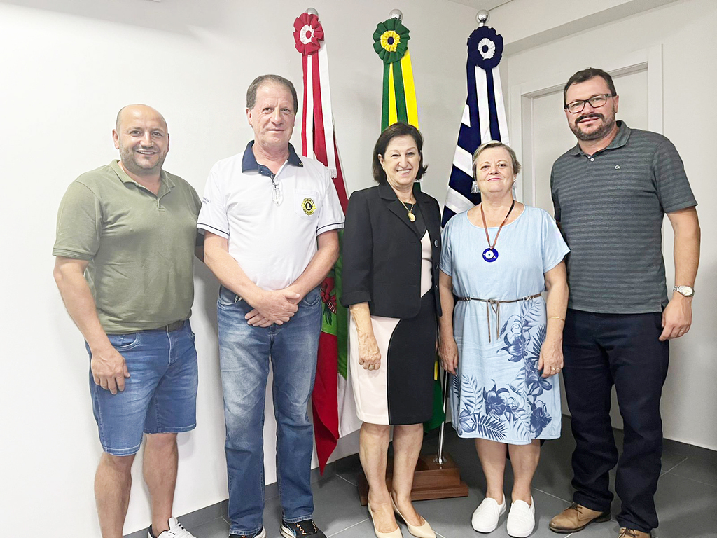 Prefeita em exercício Noemia recebe a visita da Diretoria do Lions Clube de Capinzal e Ouro