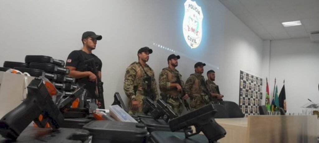 Polícia Civil de Santa Catarina recebe 3,7 mil pistolas em aquisição de novo armamento