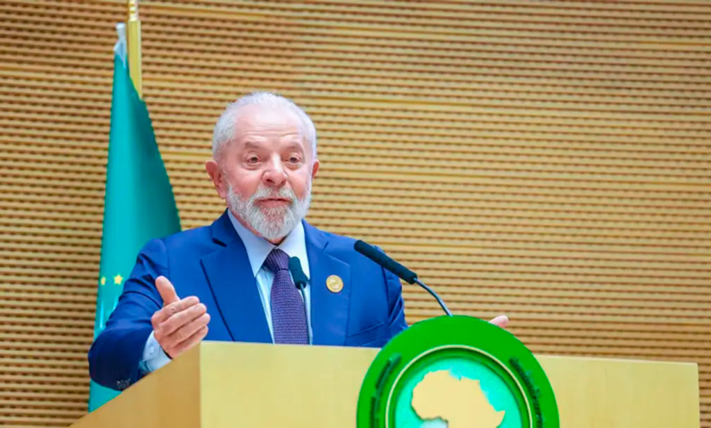 Pedido de impeachment de Lula reúne 106 assinaturas após fala do presidente contra Israel