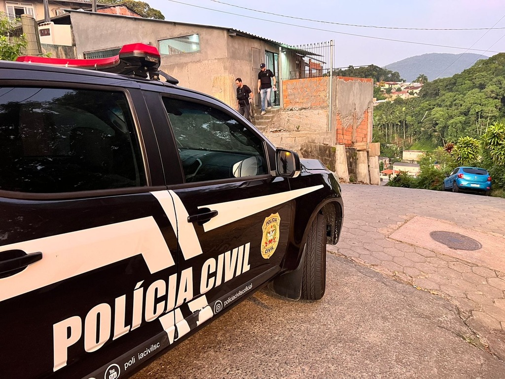 Polícia apreende adolescente envolvida em crime que abalou cidade de Indaial