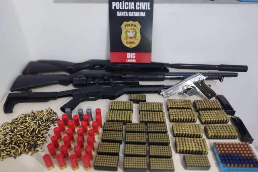  - Materiais apreendidos durante a operação - Foto: divulgação Polícia Civil SC