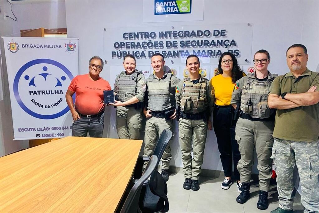 Associação Camobi Segura realiza a doação de um tablet destinado ao uso da Brigada Militar na Patrulha Maria da Penha