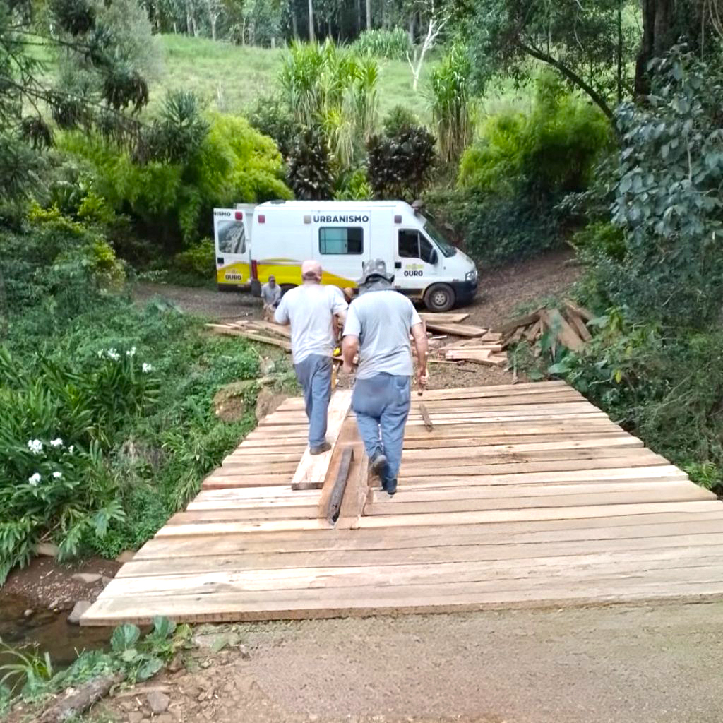  Ponte localizada em Linha Canhada Funda passou por reforma