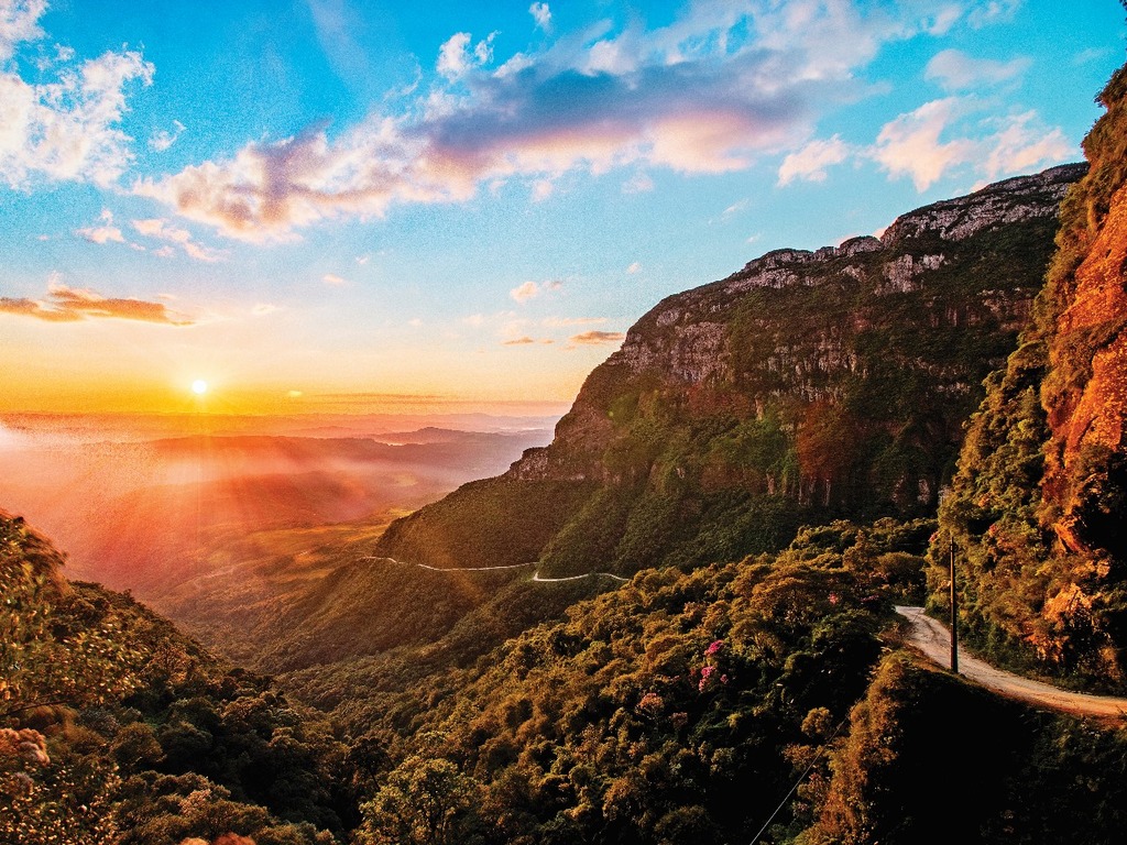 Setur apresenta os atrativos de Santa Catarina em uma das maiores feiras de turismo da Europa