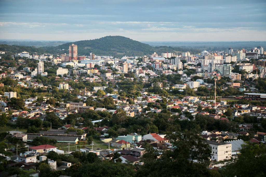 Santa Maria tem 106 mil domicílios ocupados e 77% das moradias conectadas a rede de esgoto, indica Censo
