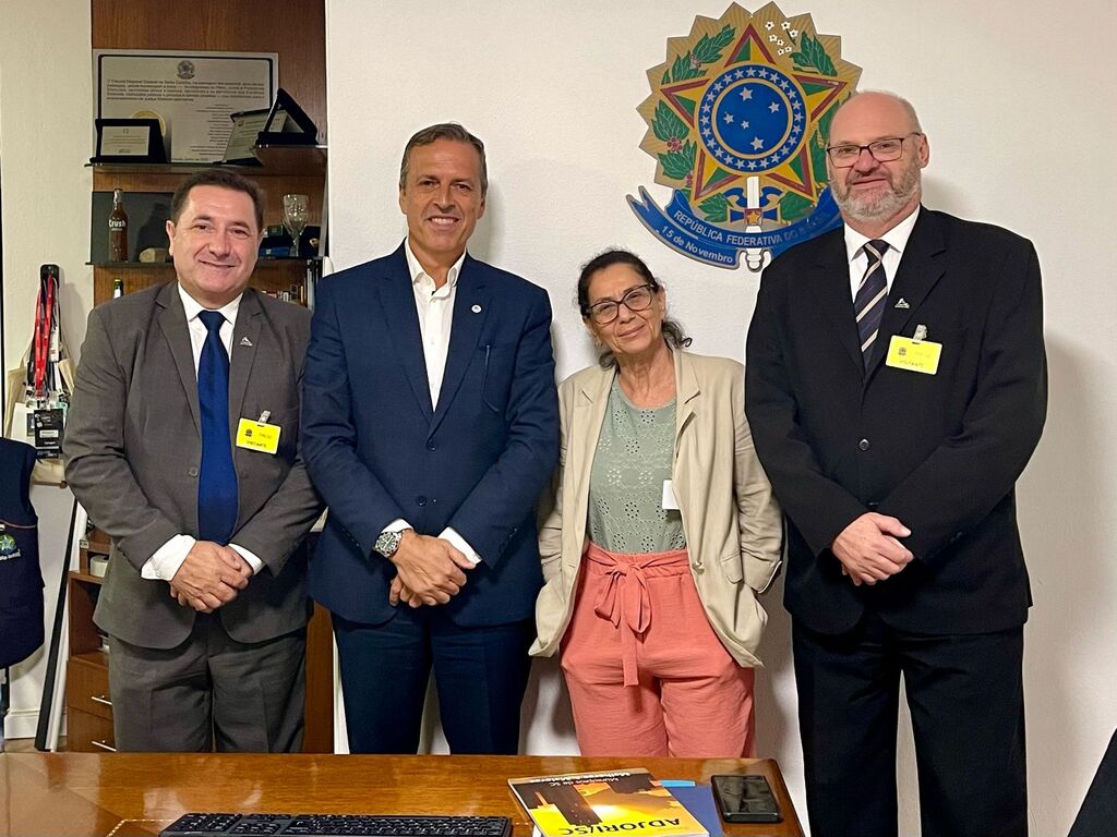 TRE/SC recebe equipe da Adjori/SC na sede do Tribunal em Florianópolis