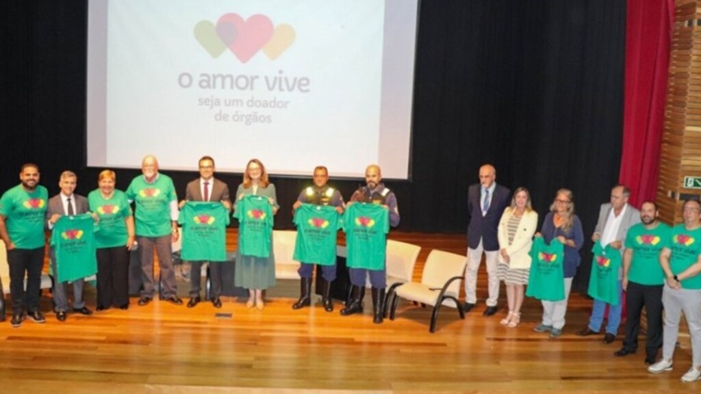 Ascom SES - Equipe da Central de Transplantes e convidados comemoraram os resultados