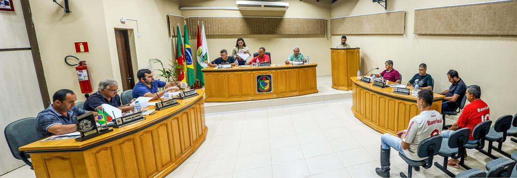 VEREADORES DE MAMPITUBA  APROVAM PROJETOS QUE ESTABELECEM ÍNDICE DE REVISÃO GERAL DO SALÁRIO