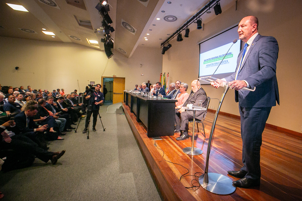 Encontro sobre infraestrutura e logística faz reinvindicações à Frente Parlamentar do Congresso Nacional