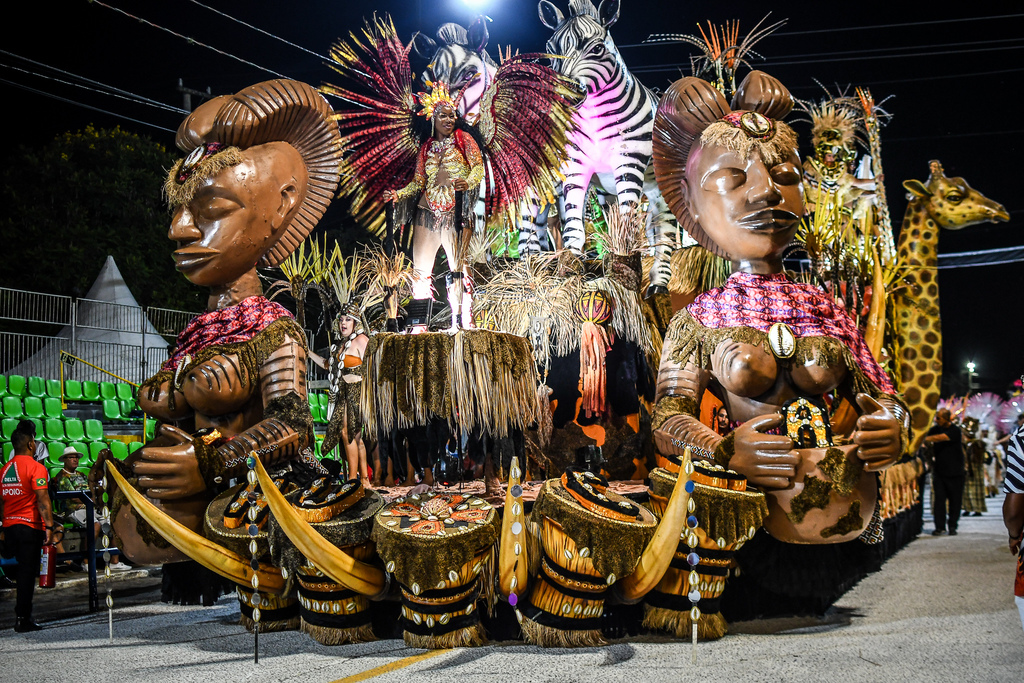 Saiba como foi a segunda noite do Carnaval Fora de Época de Uruguaiana