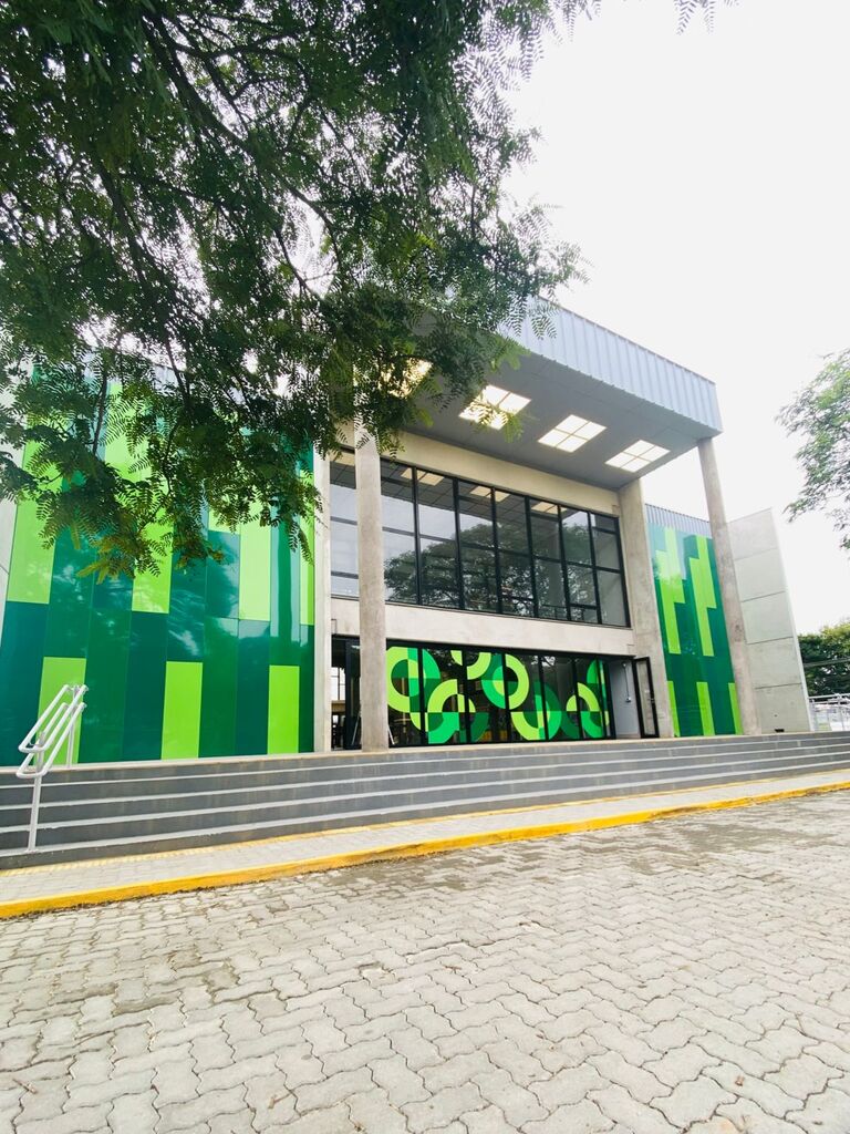 Sesi reinaugura escola pioneira em Pelotas