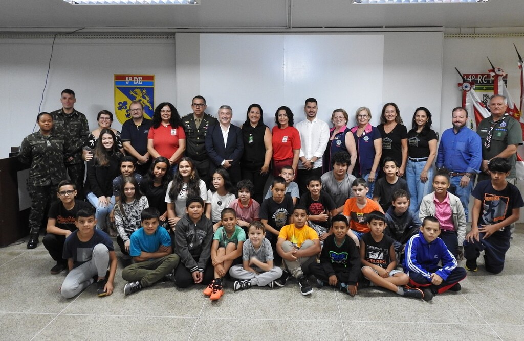 Realizada a aula inaugural do programa Pelotão Mirim