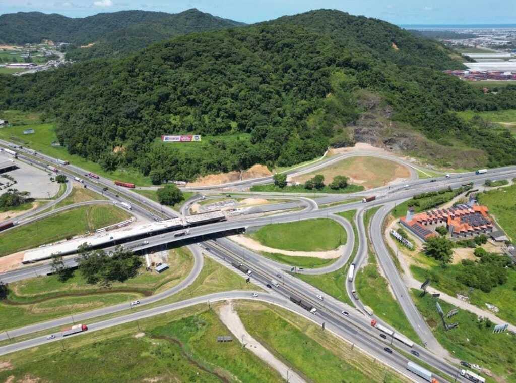 DNIT alerta para interdição total da BR-101/SC, em Navegantes, nesta segunda e terça-feira (4 e 5/3)