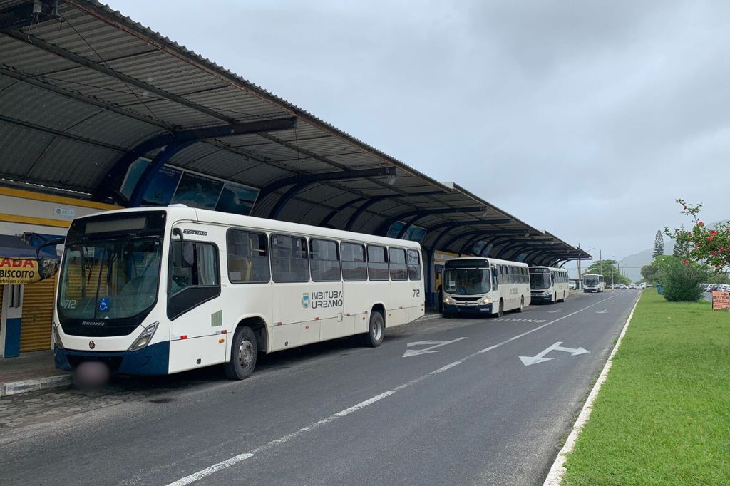 Espaço Aberto: mulher cadeirante denuncia falta de acessibilidade nos ônibus de Imbituba