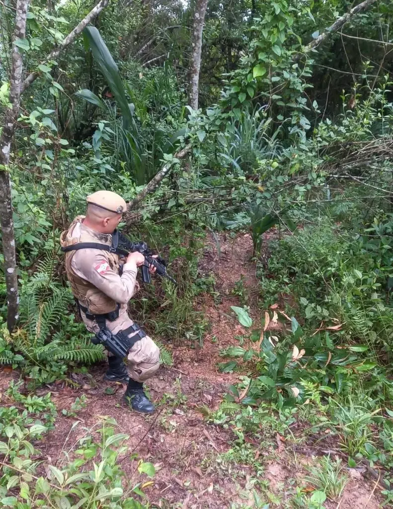 Jovem com diversas passagens por tráfico de drogas é assassinado em Itajaí