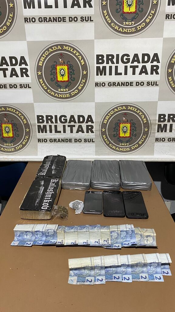 Brigada Militar apreende mais de cinco quilos de drogas em Pelotas