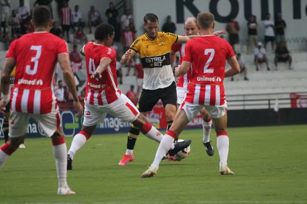 Foto: Celso da Luz/Assessoria de imprensa C.E.C. - Criciúma x Hercílio Luz