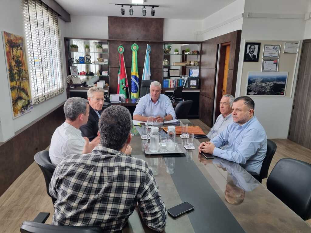 Prefeito Fabiano recebe a visita do Presidente da SC Gás