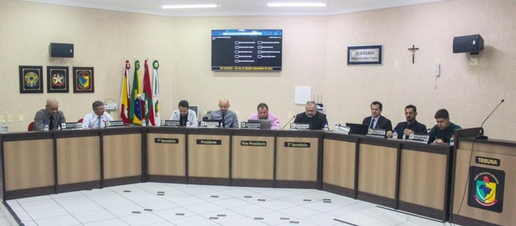 VEREADORES APROVAM PROJETOS EM PRIMEIRO TURNO EM SANTA ROSA DO SUL