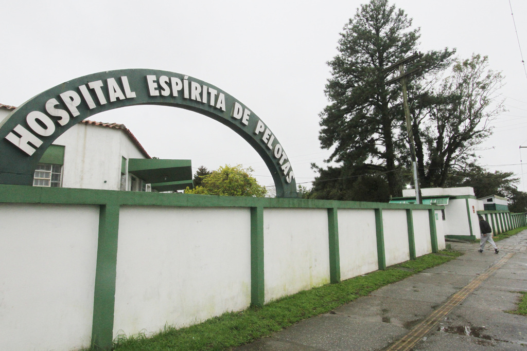Profissionais reclamam da demora na espera para internar pacientes no Hospital Espírita de Pelotas