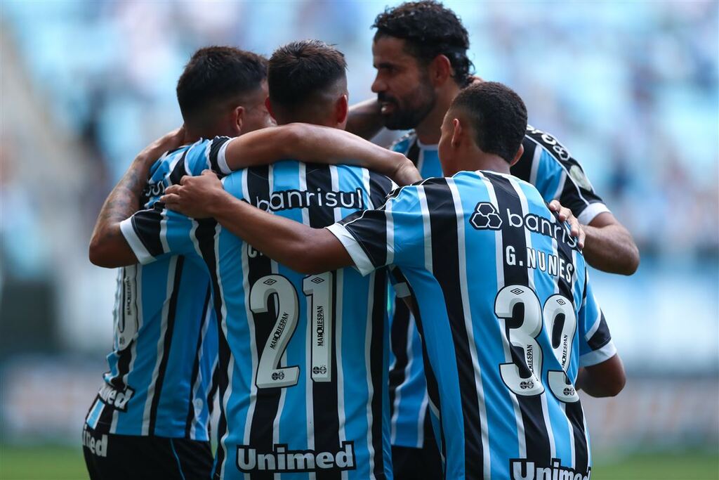 título imagem Grêmio bate o Brasil de Pelotas e avança para as semifinais do Gauchão