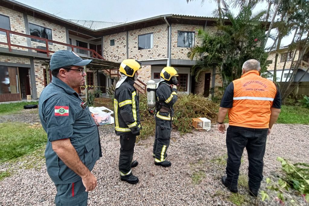 (Imagens Defesa Civil) - Possível vazamento de gases perigosos em Ibiraquera mobiliza autoridades