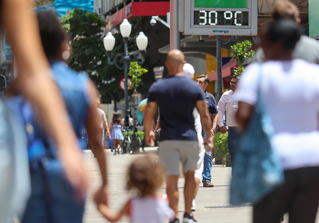 Despedida do verão: SC terá semana com calor intenso durante as tardes e temperaturas podem chegar aos 40° graus