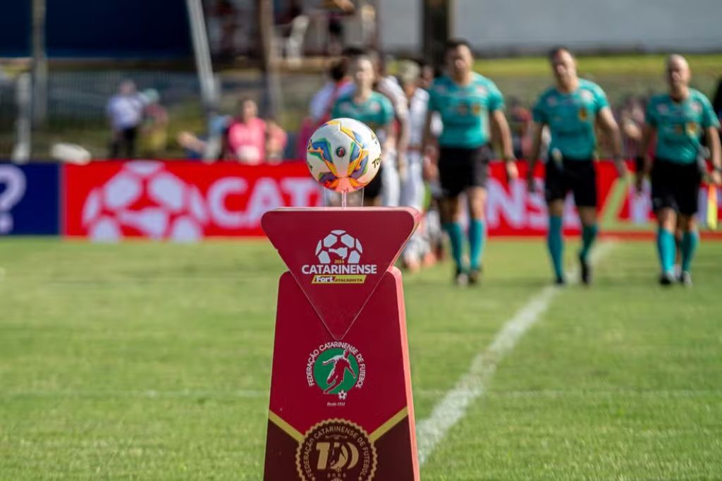 FCF vai trocar empresa responsável pelo VAR no Campeonato Catarinense