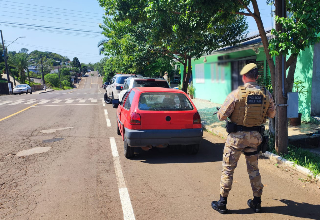 Polícia Militar recupera veículo furtado