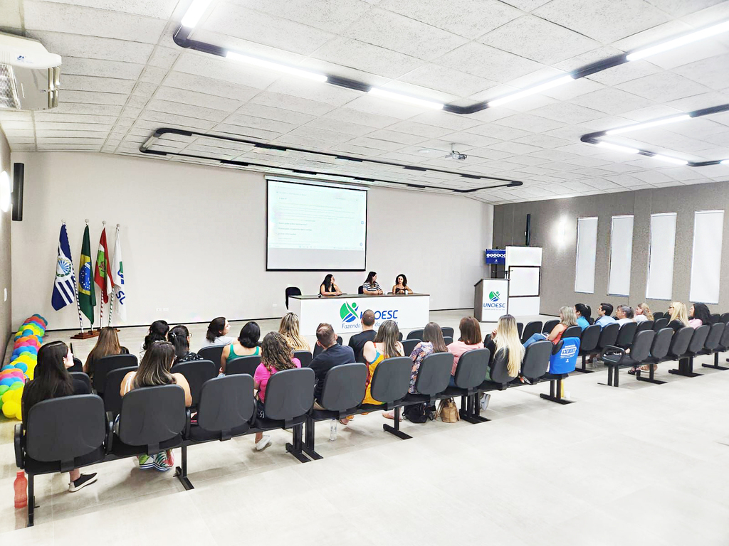 Capinzal Compartilha Experiências em Roda de Conversa sobre Migração na Região da AMMOC