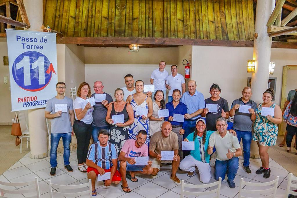 PROGRESSISTAS DO PASSO DE TORRES ELEGE O NOVO  DIRETÓRIO MUNICIPAL E FILIA O VEREADOR PAULINHO