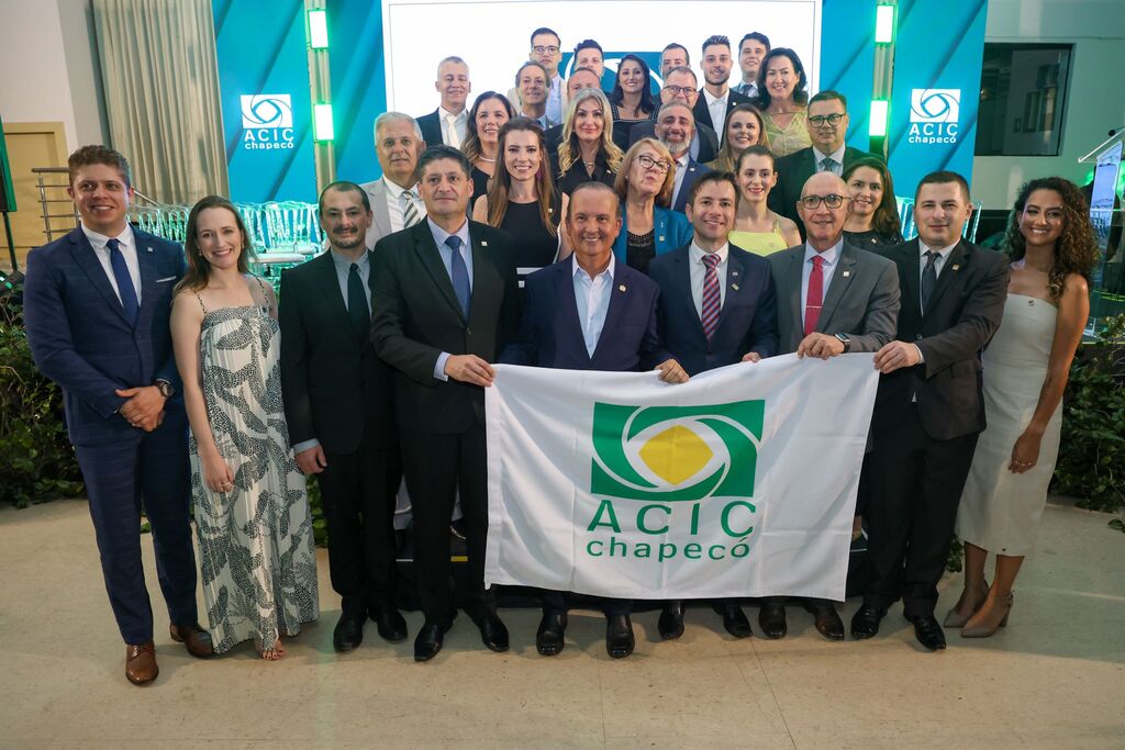 Governador participa da posse da nova diretoria da Associação Comercial e Industrial de Chapecó