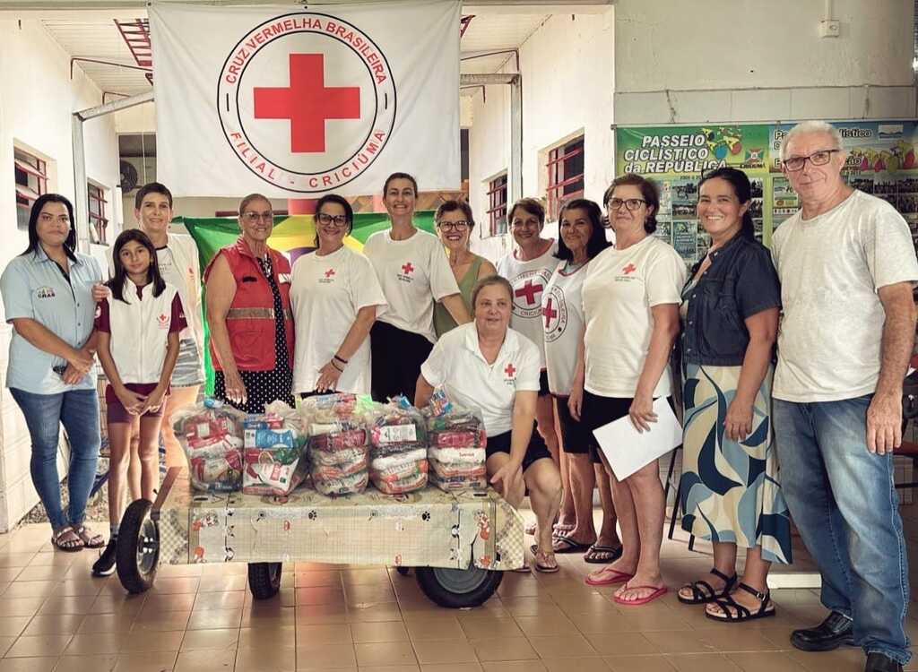 Cruz Vermelha realiza entrega de cestas a famílias cadastradas de Timbé do Sul