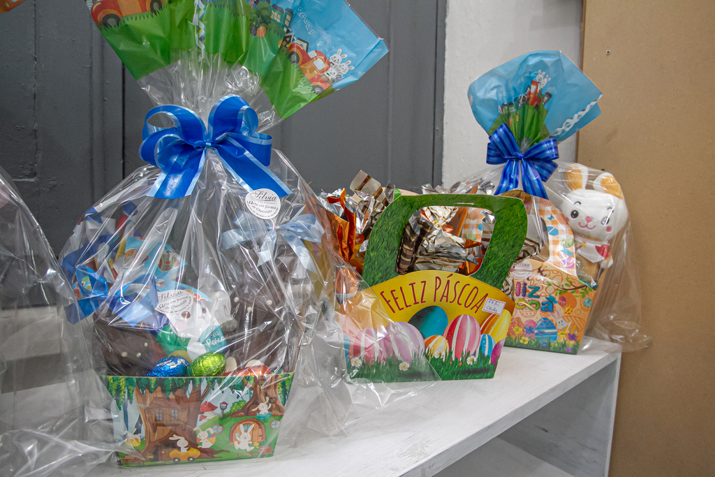 Foto: Volmer Perez - DP - Chocolates, ovos de páscoa, doces em geral, artesanato e acessórios são algumas das variedades