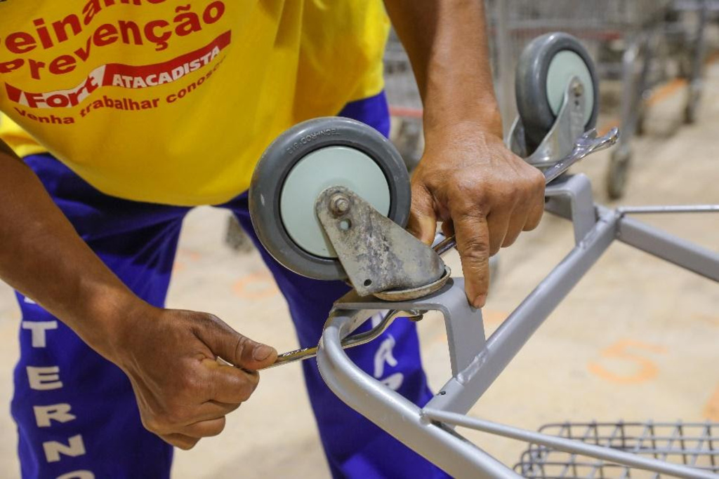 Programa Reeducandos do Grupo Pereira promove a reinserção social de presos por meio do trabalho