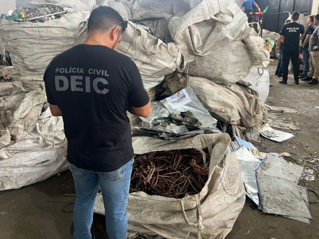 Foto: SSP/Secom - Mais de 13 mil kg de materiais foram apreendidos durante a operação