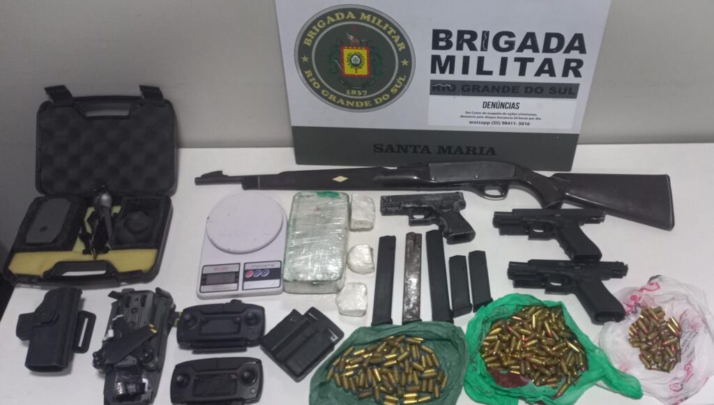Foto: Brigada Militar - Material estava escondido em uma casa na Rua Araguaia em Santa Maria