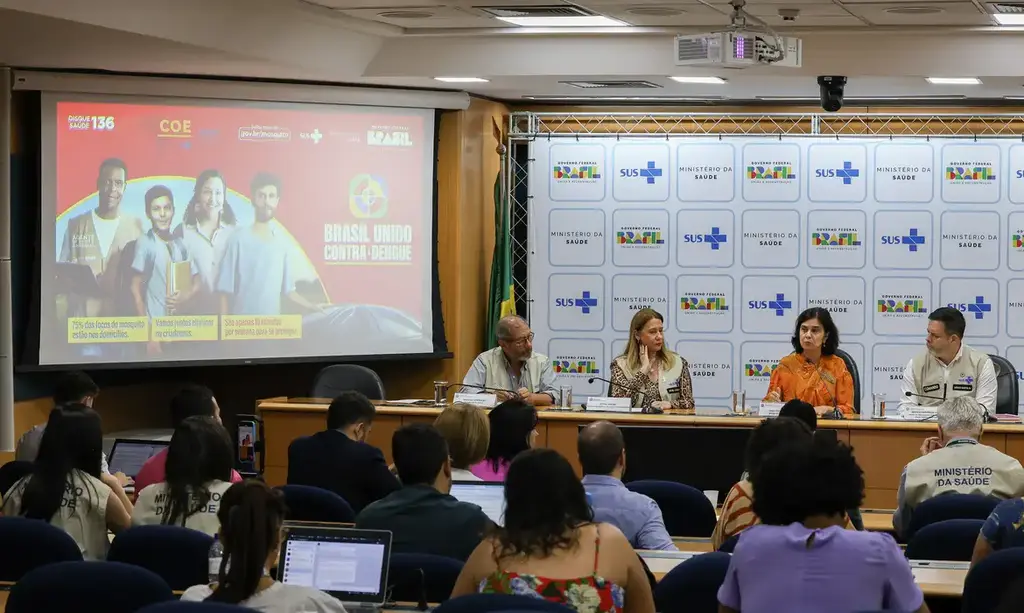Foto: Antonio Cruz - Agência Brasil - Há ainda 630 mortes confirmadas por dengue e 1.009 em investigação