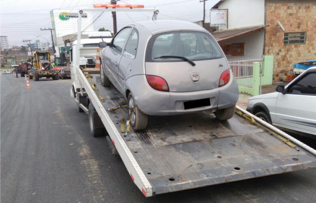 Polícia Militar flagra motorista fazendo manobras perigosas em Otacílio Costa