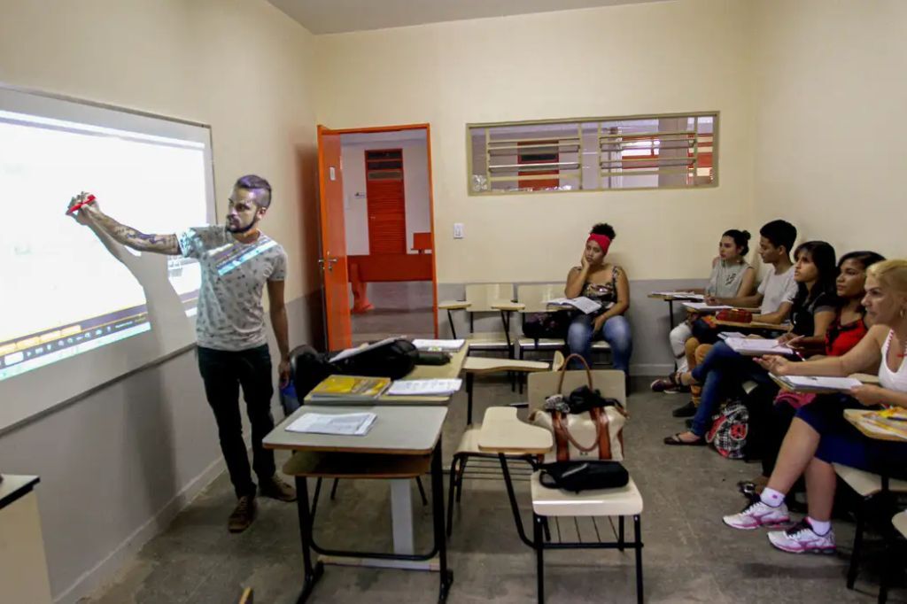 Câmara dos Deputados aprova texto-base do novo ensino médio