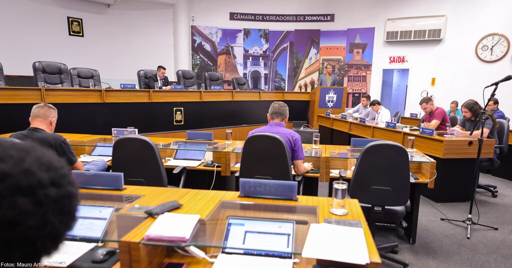 Câmara de Vereadores de Joinville aprova reajustes para servidores públicos municipais e autoridades
