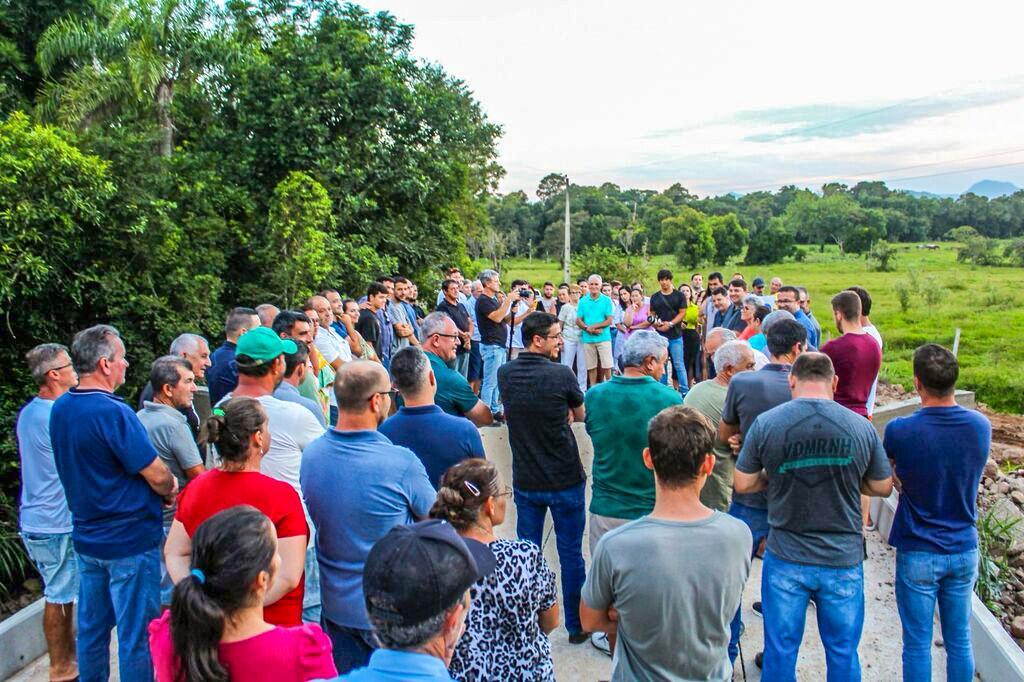 PREFEITURA DE PRAIA GRANDE INAUGURA PONTE DA FORTALEZA  EM HOMENAGEM A MORADOR DA COMUNIDADE