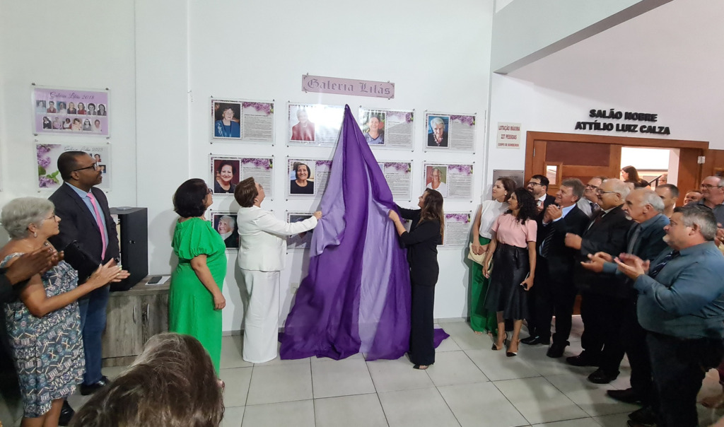 Mulheres são homenageadas em Sessão Solene