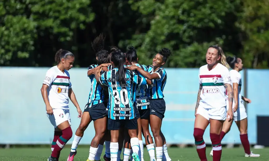 Grêmio segura reação do Flu e vence no Brasileiro Feminino de Futebol