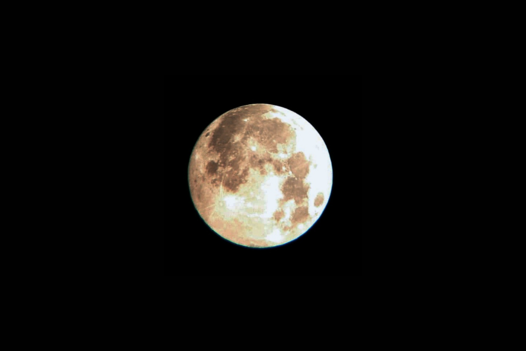 Eclipse lunar penumbral é observado no céu de Santa Maria; entenda o fenômeno
