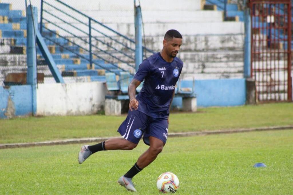 Foto: Divulgação - No futebol gaúcho, Marcelinho atuou apenas no Aimoré, disputando seis jogos no Gauchão de 2021