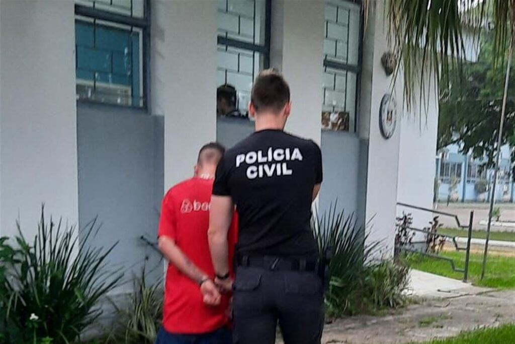 título imagem Jovem é preso por tráfico de drogas em Agudo