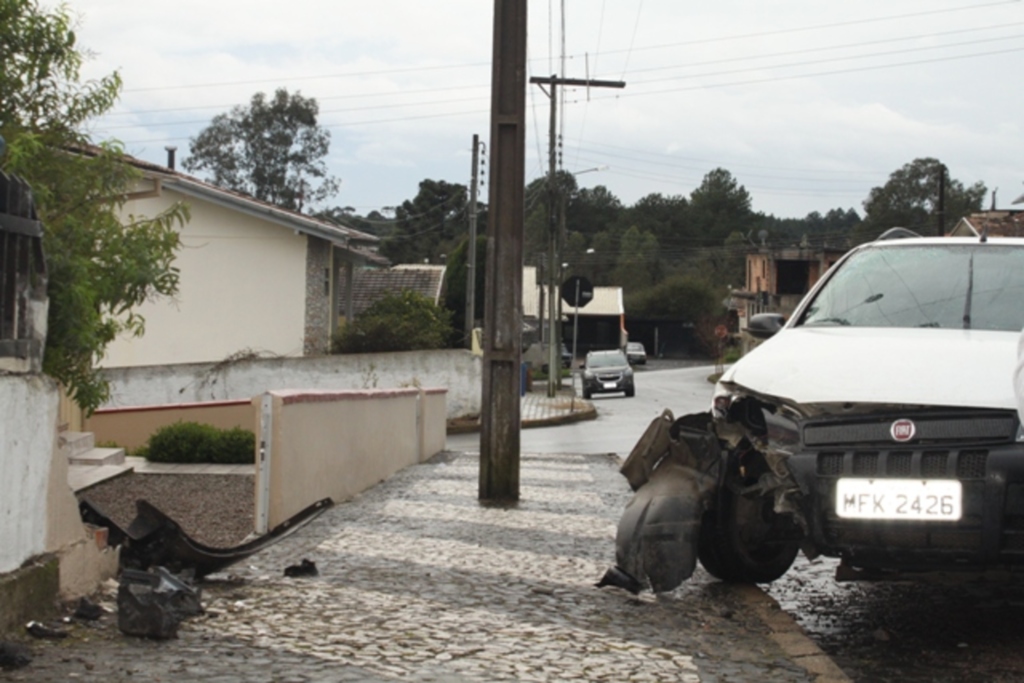 Otaciliense morre após ser atropelado por caminhão na SC-114